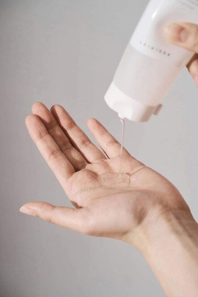 Madagascar Centella Tone Brightening Cleansing Gel Foam - Cilt Tonu Aydınlatıcı Nazik Yüz T