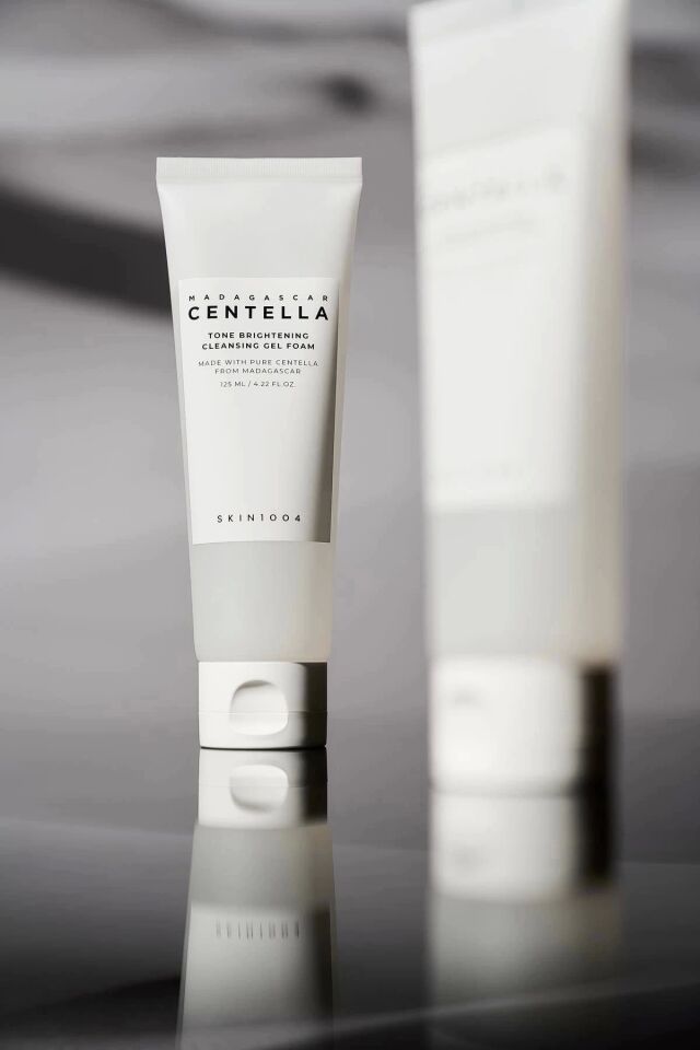 Madagascar Centella Tone Brightening Cleansing Gel Foam - Cilt Tonu Aydınlatıcı Nazik Yüz T