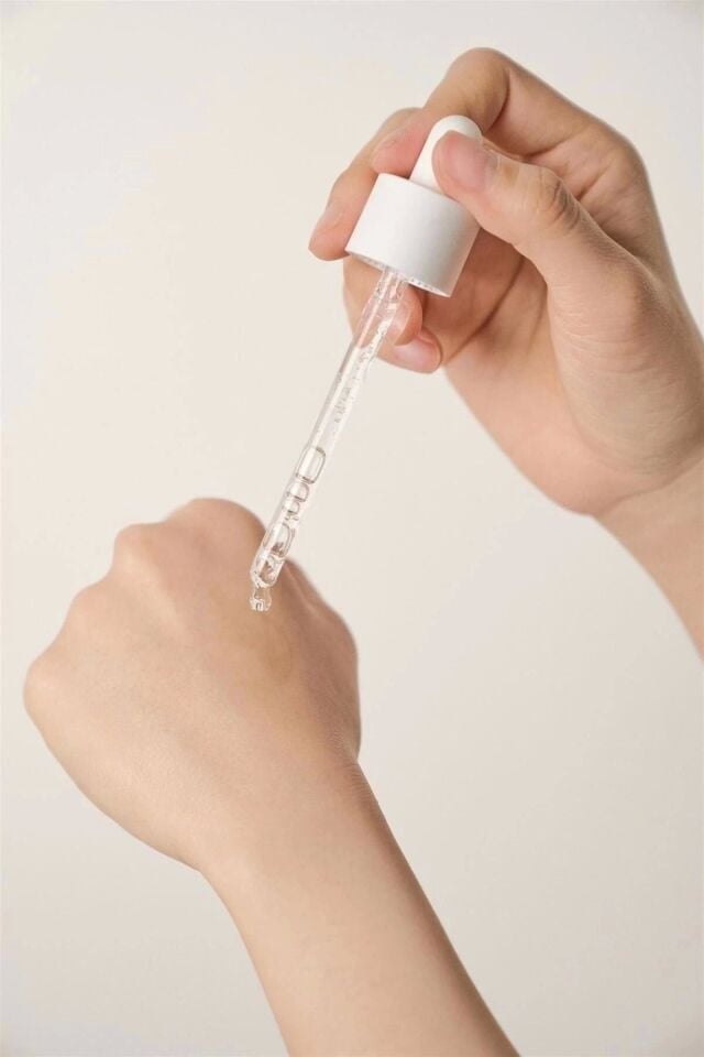 Madagascar Centella Poremizing Fresh Ampoule- Gözenek Karşıtı Ampul Serum 100ml