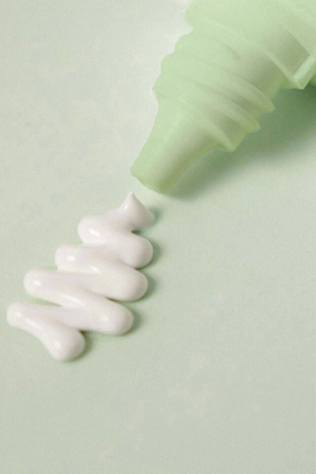 Airy Sun Cream SPF50+ PA++++ - Centella ve Mugwort Özlü Toz Karşıtı Güneş Kremi 50ml