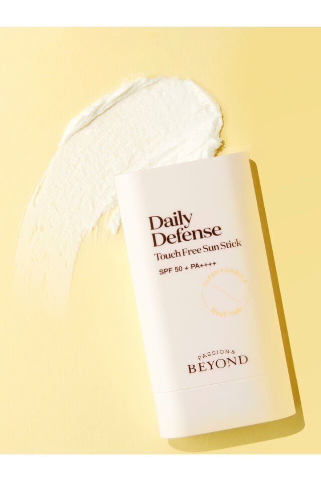 Daily Defense Touch Free Sun Stick SPF50+ PA++++ Şeffaf Bitişli Yüksek UV Korumalı Güneş Stick 18g